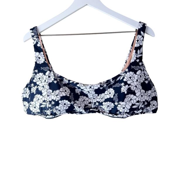J. Crew Square‎ Neck Wide Strap Bikini Top In Magnolia Floral Navy Size 3X NWT - Picture 2 of 8